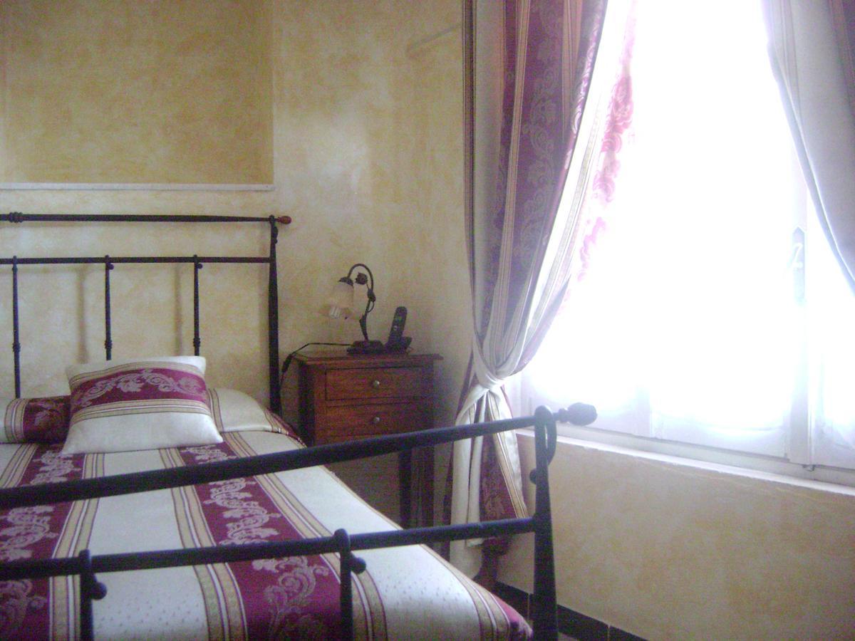 Bed and Breakfast La Finestrella Di Montalto Locanda Badalucco Exterior foto