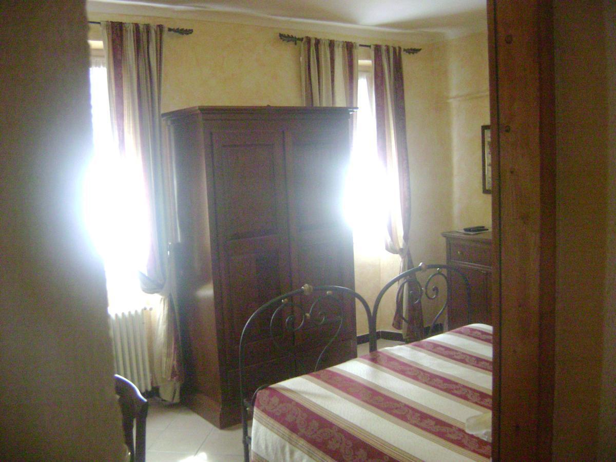 Bed and Breakfast La Finestrella Di Montalto Locanda Badalucco Exterior foto