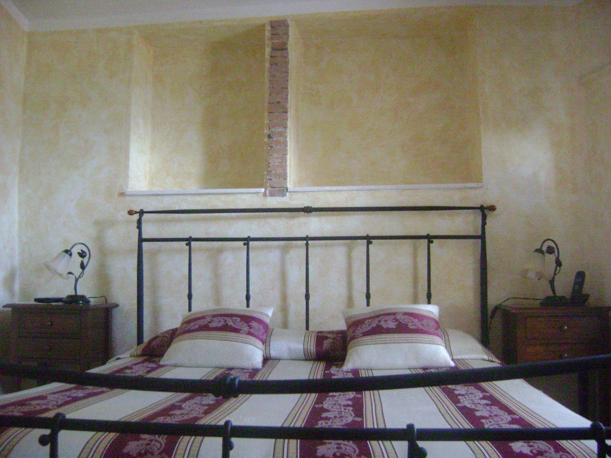 Bed and Breakfast La Finestrella Di Montalto Locanda Badalucco Exterior foto