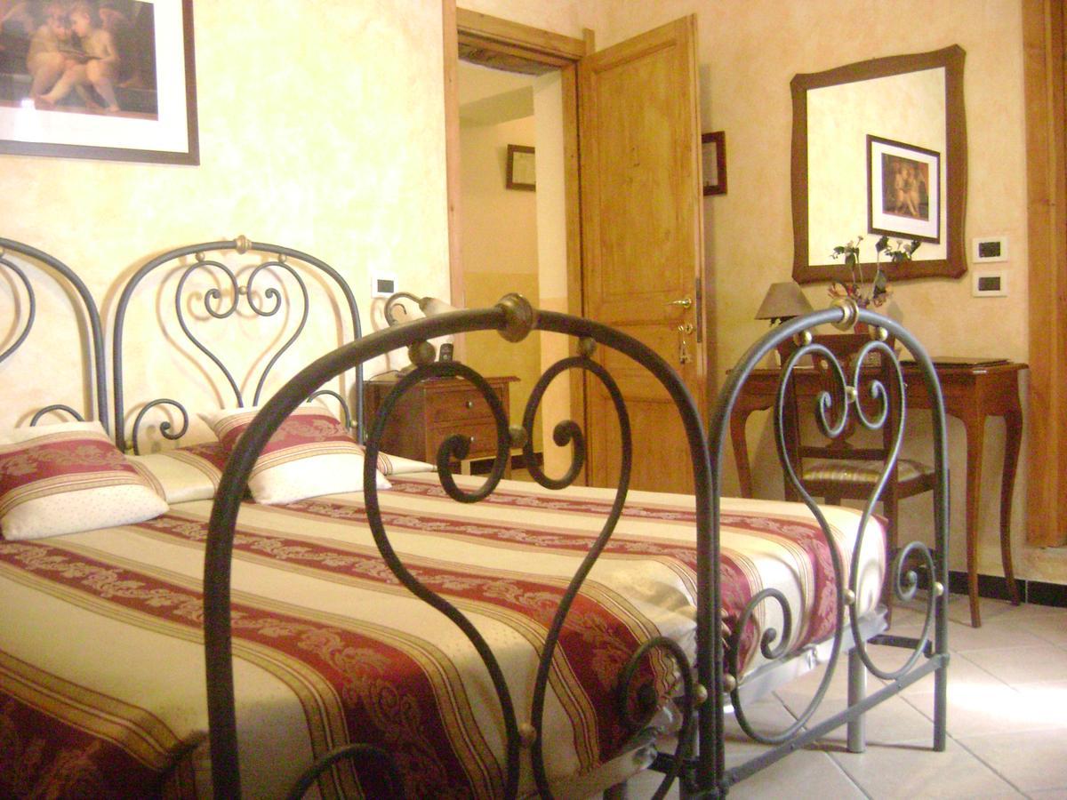 Bed and Breakfast La Finestrella Di Montalto Locanda Badalucco Exterior foto