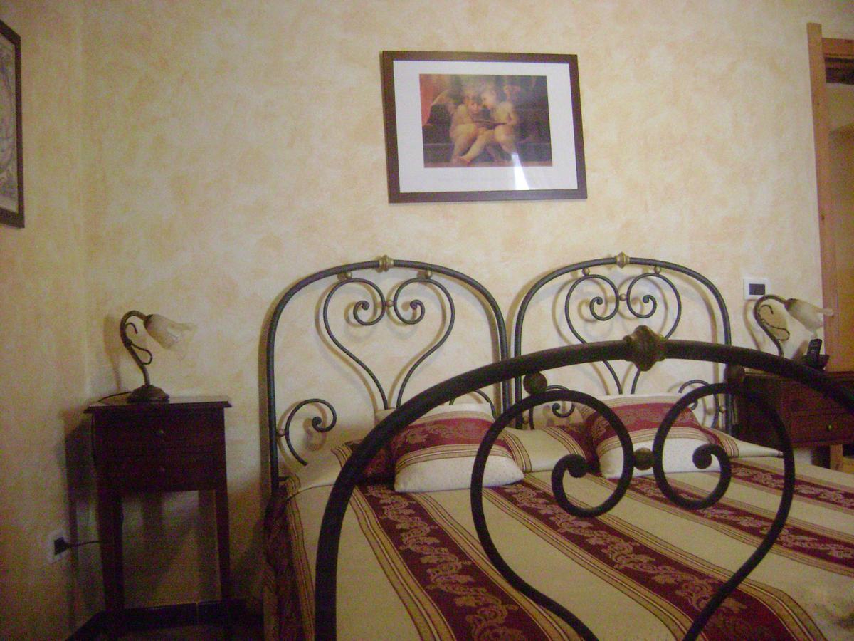 Bed and Breakfast La Finestrella Di Montalto Locanda Badalucco Exterior foto